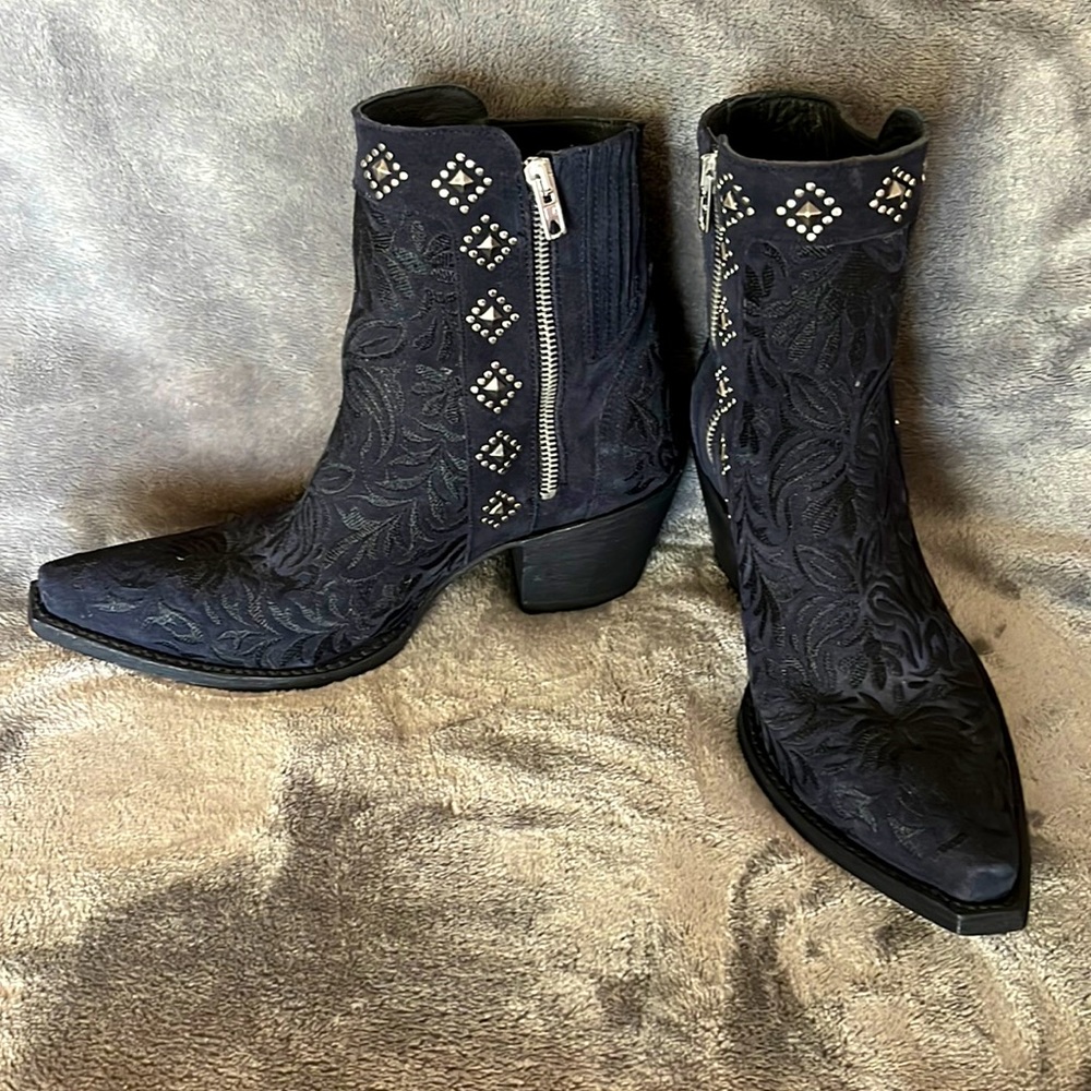 OLD GRINGO BLACK WINK POINTED TOE SHORT BOOT